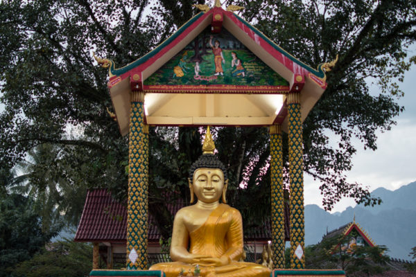 Temple-Vang-Vieng